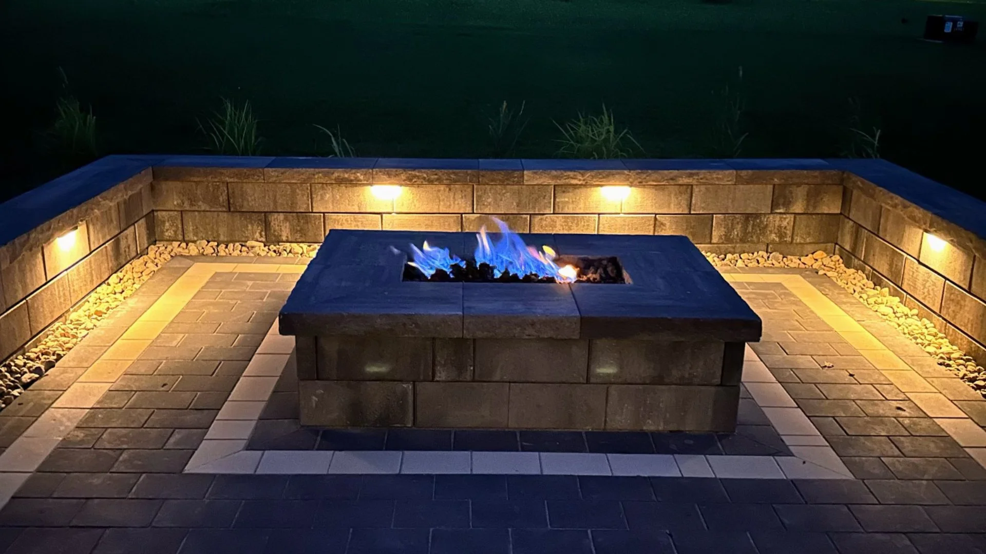 Gas vs Wood-Burning Fire Pits: Which Burns Hotter?