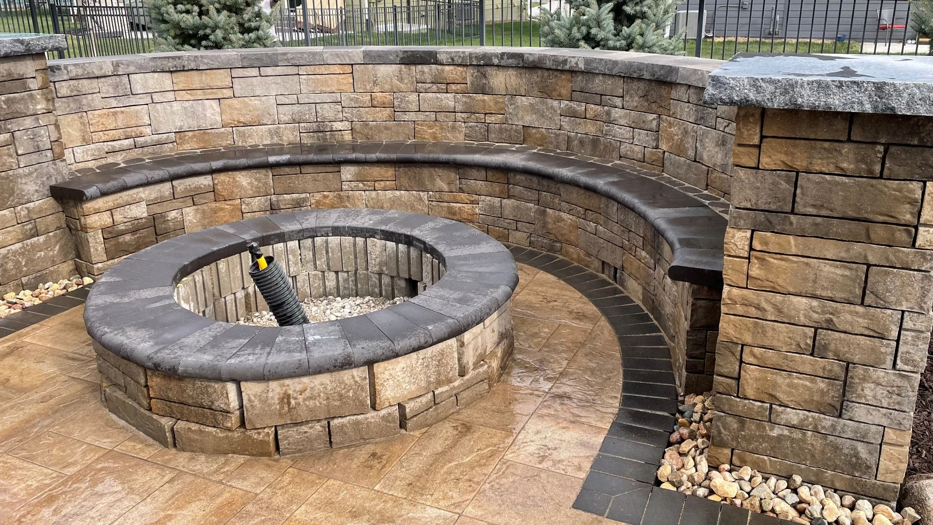 What to Know About Fire Pit Kits