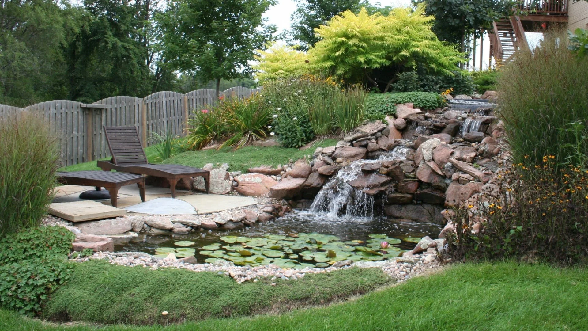 Do Water Features Use a Lot of Water?
