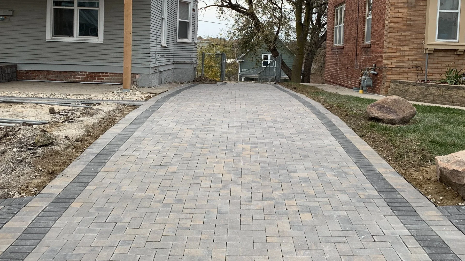 Replacing Your Driveway? Using Pavers Is A Smart Choice
