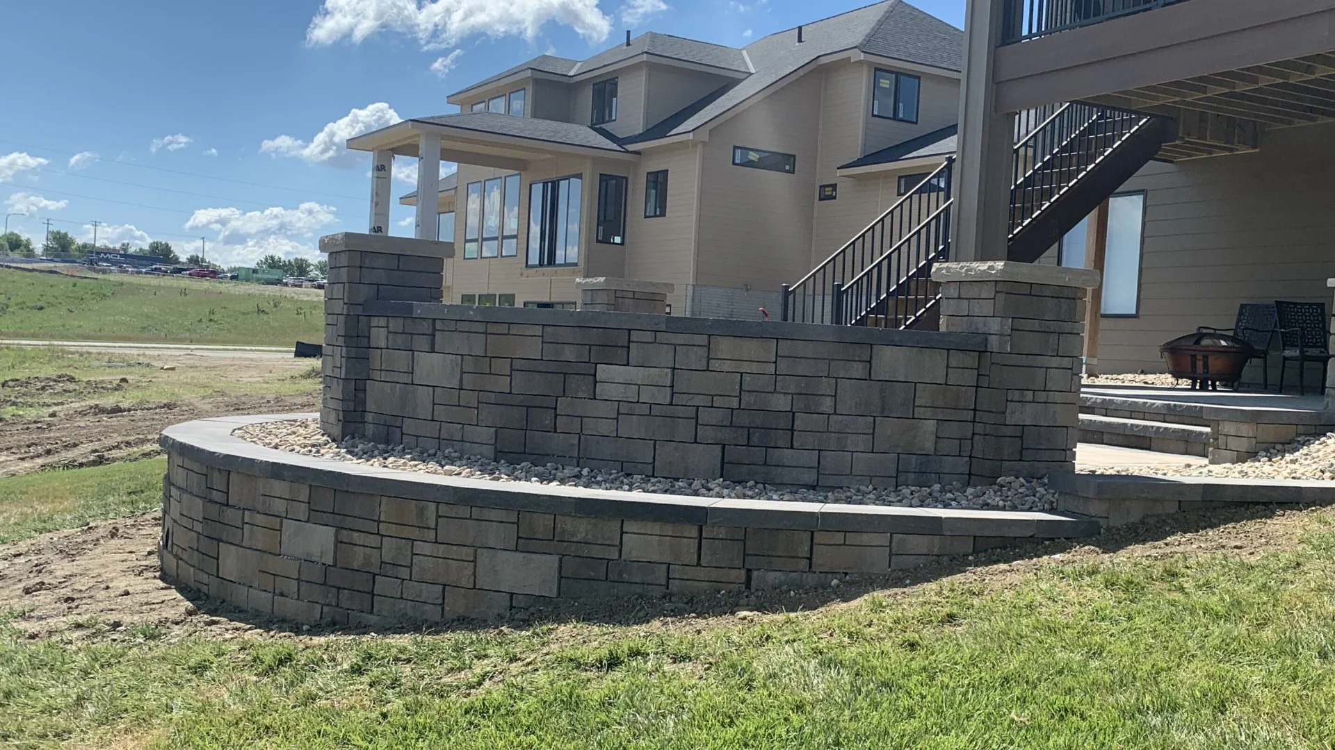 Seating Walls vs Retaining Walls: What's the Difference?