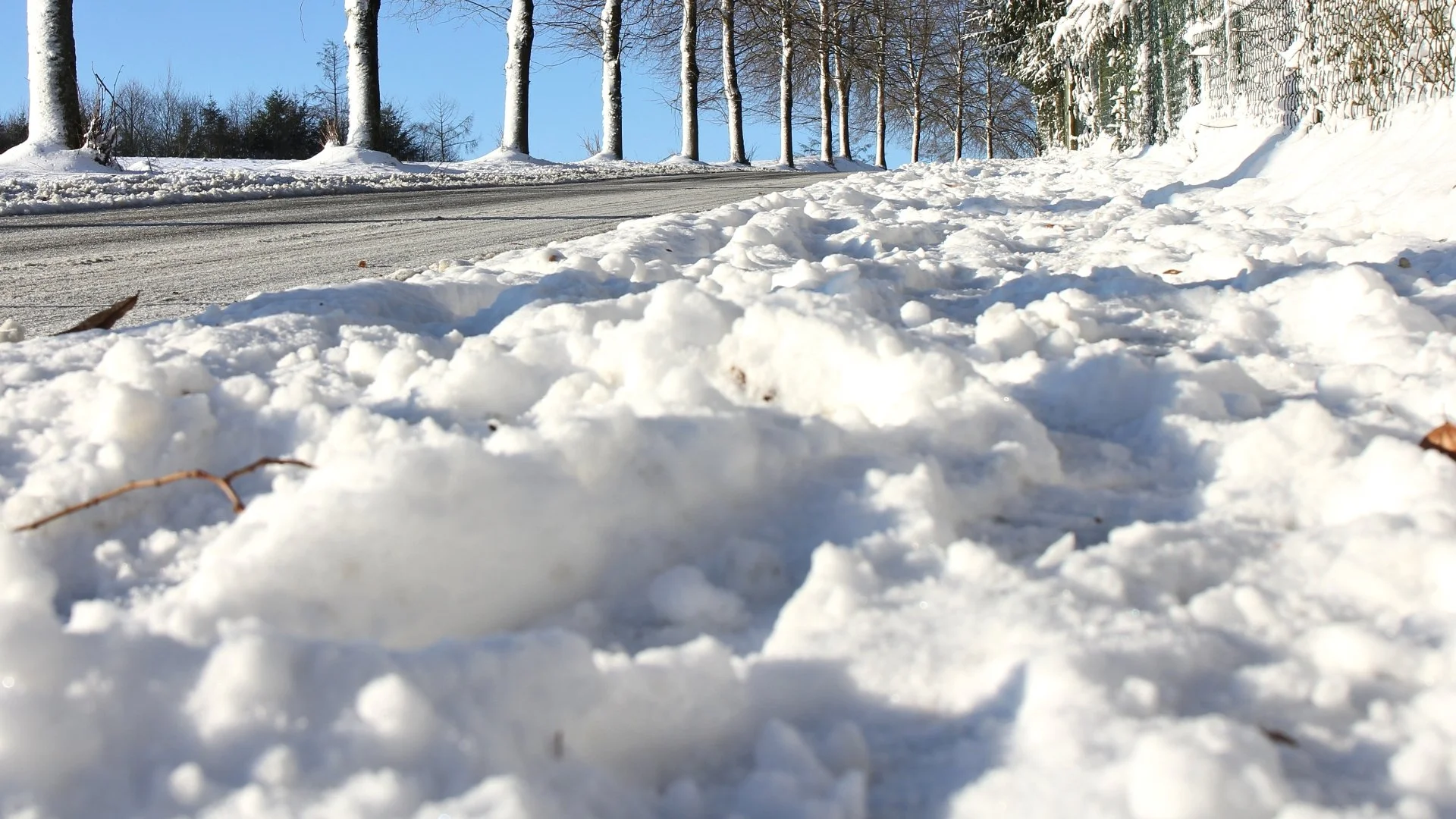 Per Push vs Seasonal Contract - Which Should You Choose for Snow Removal?