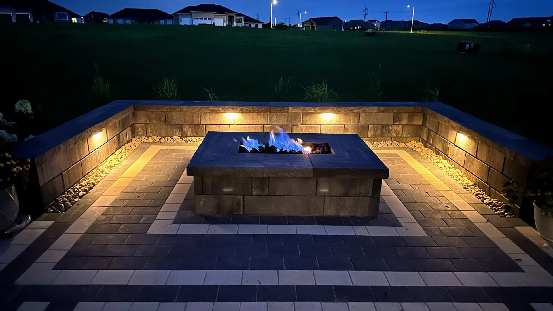 Comparing Landscape Lighting Color Temperatures: Warm vs Cool