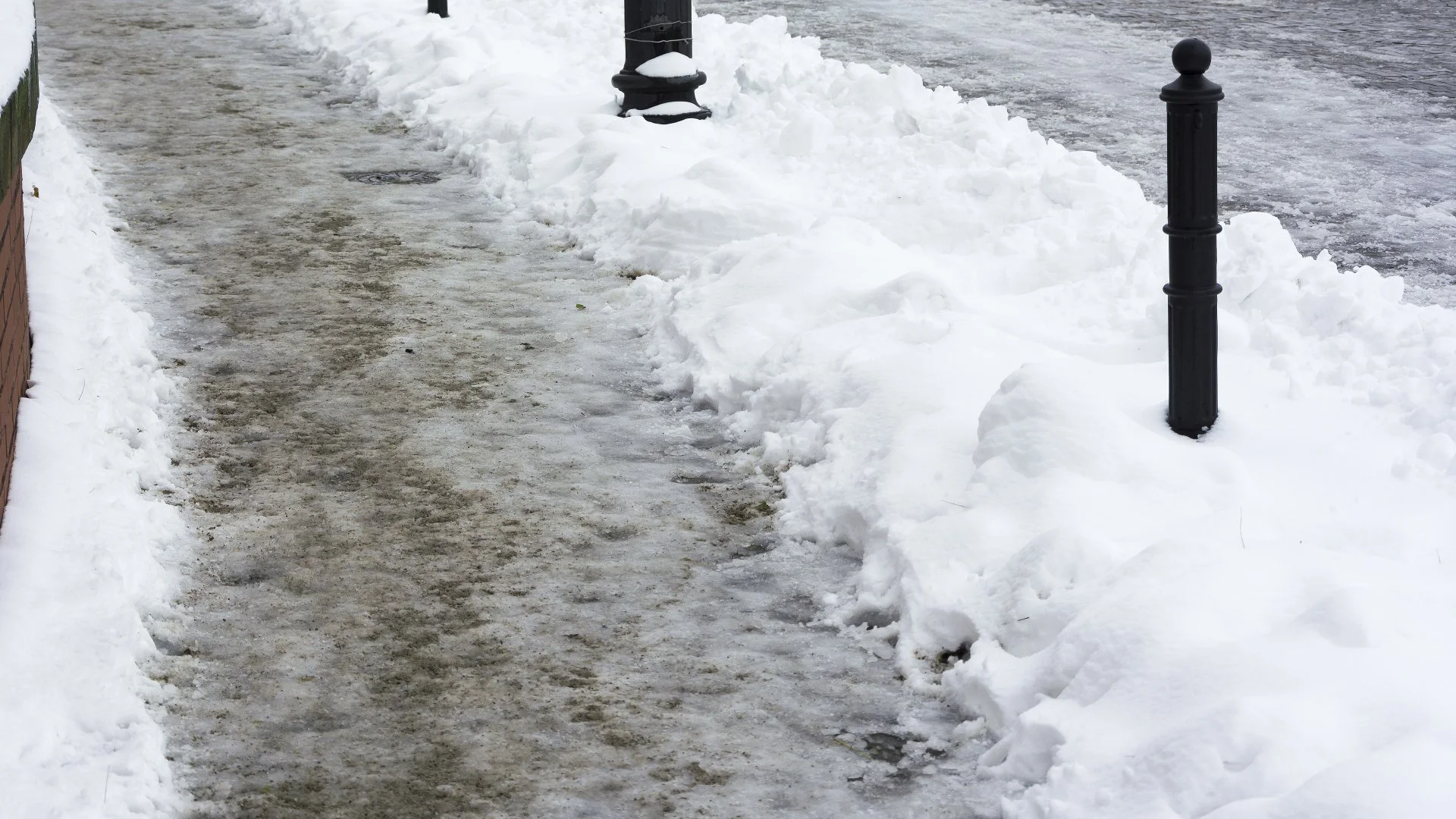 What Is the Cost of Hiring a Commercial Snow Removal Service?
