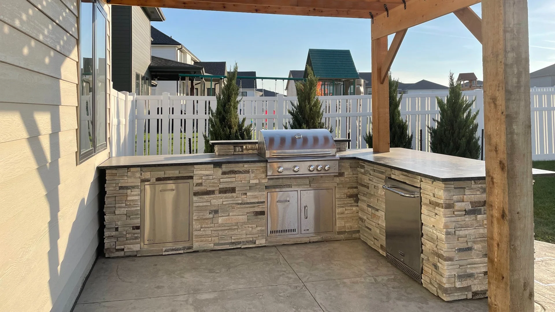 How Much Do Outdoor Kitchens Cost?