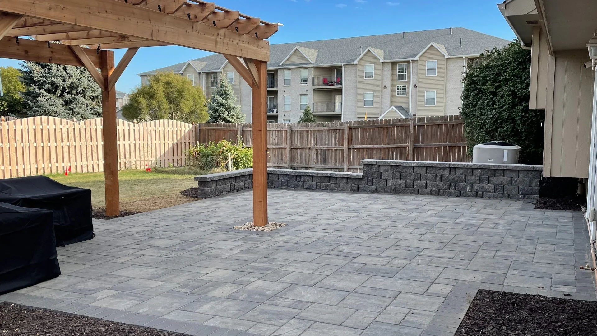 A Guide of the Different Types of Pavers for Patios