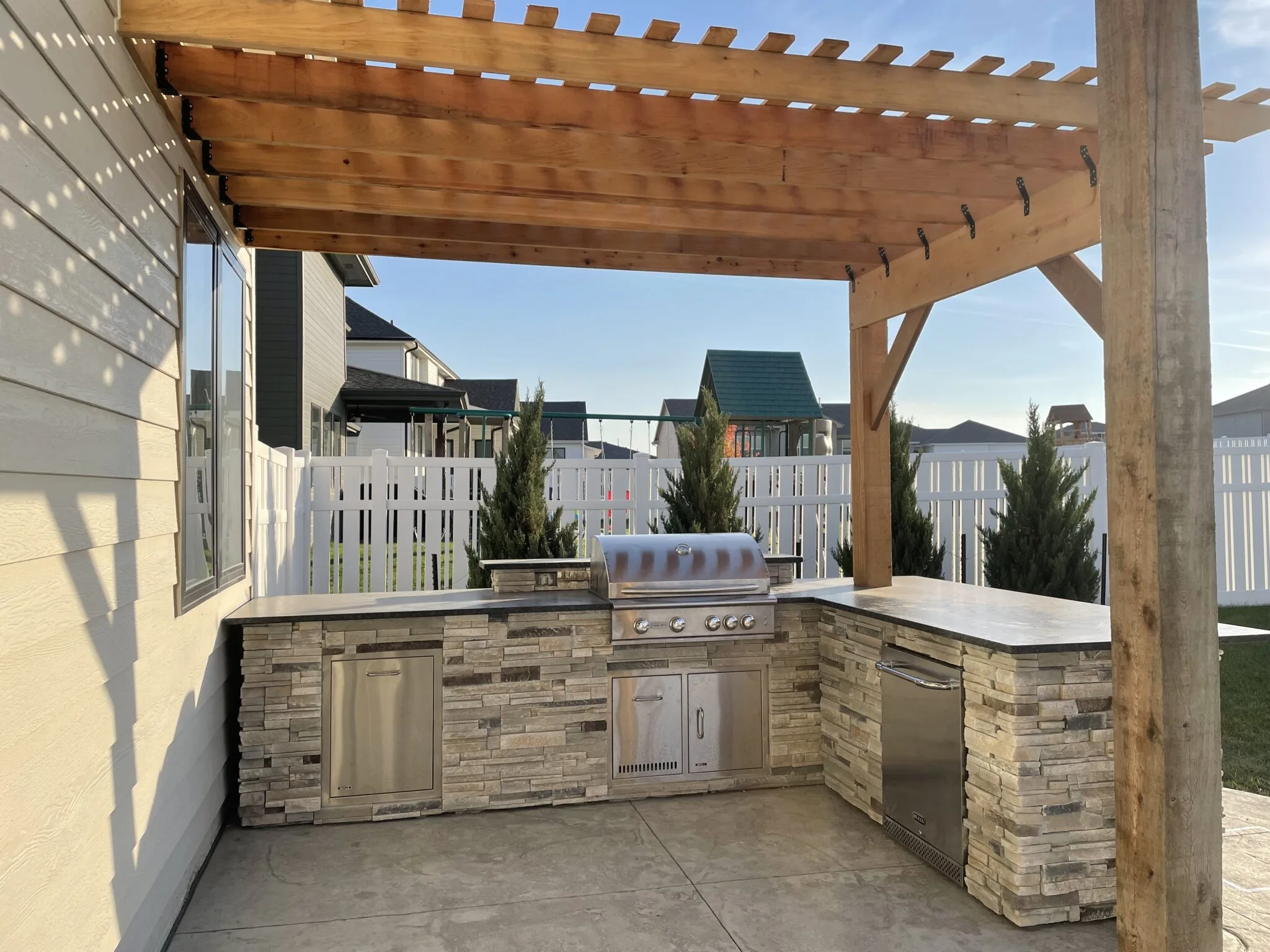 Project Spotlight: Shady and Functional Outdoor Kitchen with Pergola